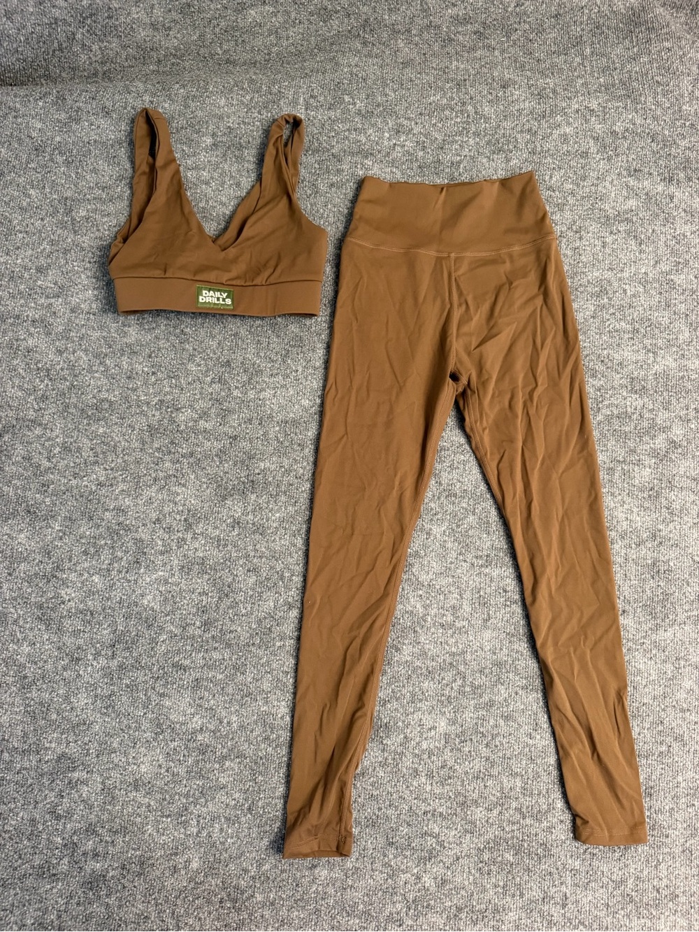 Daily Drills Brown High-Waist Leggings & V-Neck Sports Bra Set